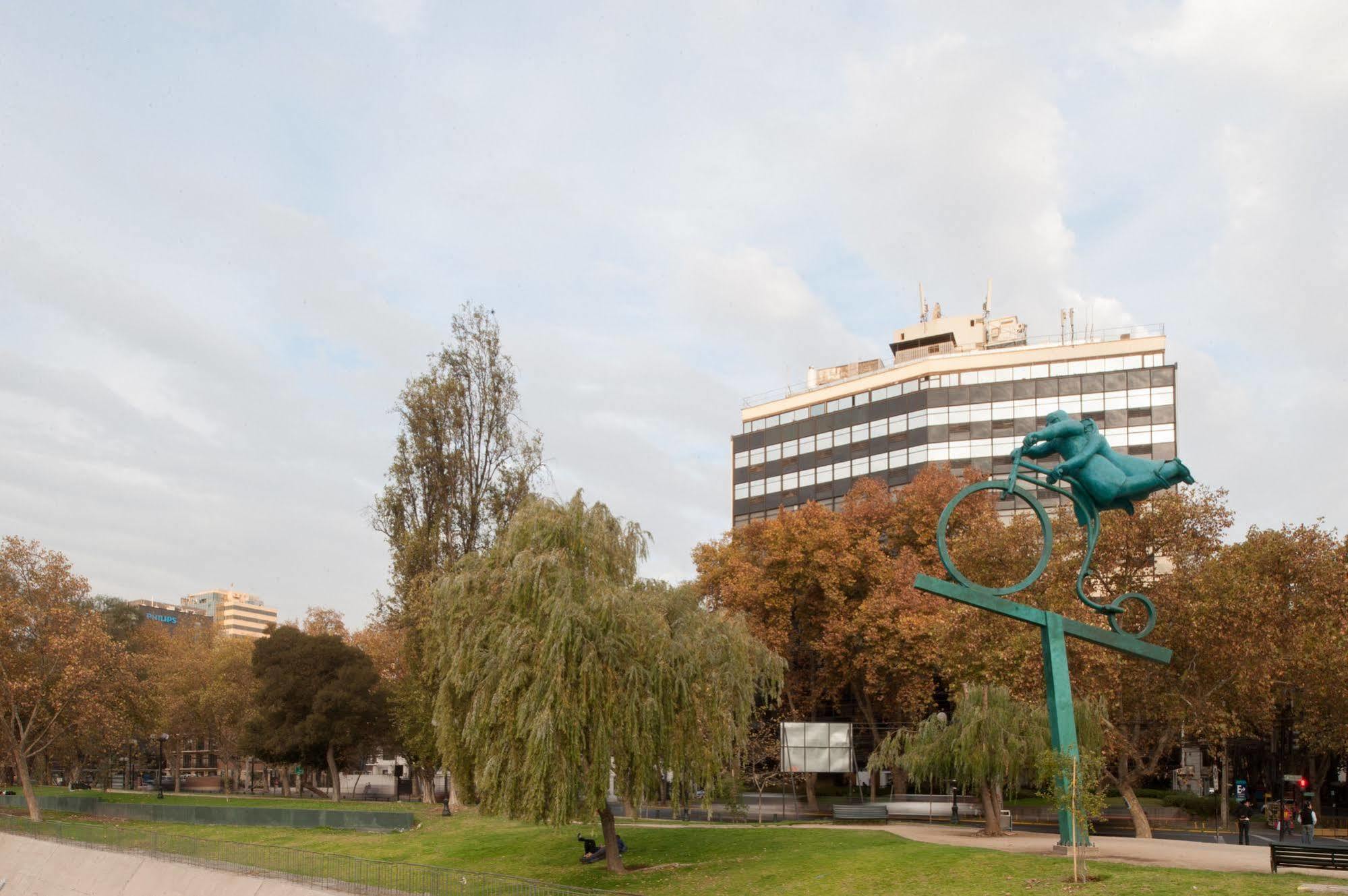 Departamentos Orly Aparthotel Santiago Exterior photo